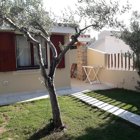 بيت للعطل Con Piscina Privata Vicino Campu Longo فيلاّسيمِيوس